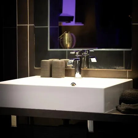 Apartment L'interdit A Sensual And Intimate Love